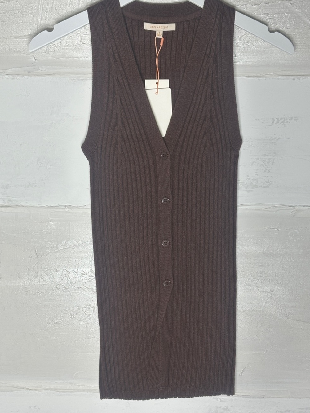 New w tags. Skies are Blue ribbed sleeveless top. Espresso chocolate